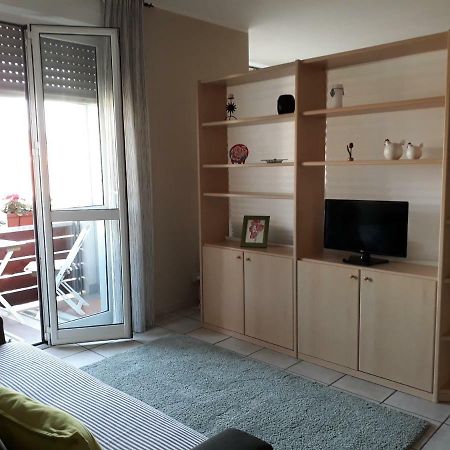 Il Bel Juk Apartment Alba  Bagian luar foto